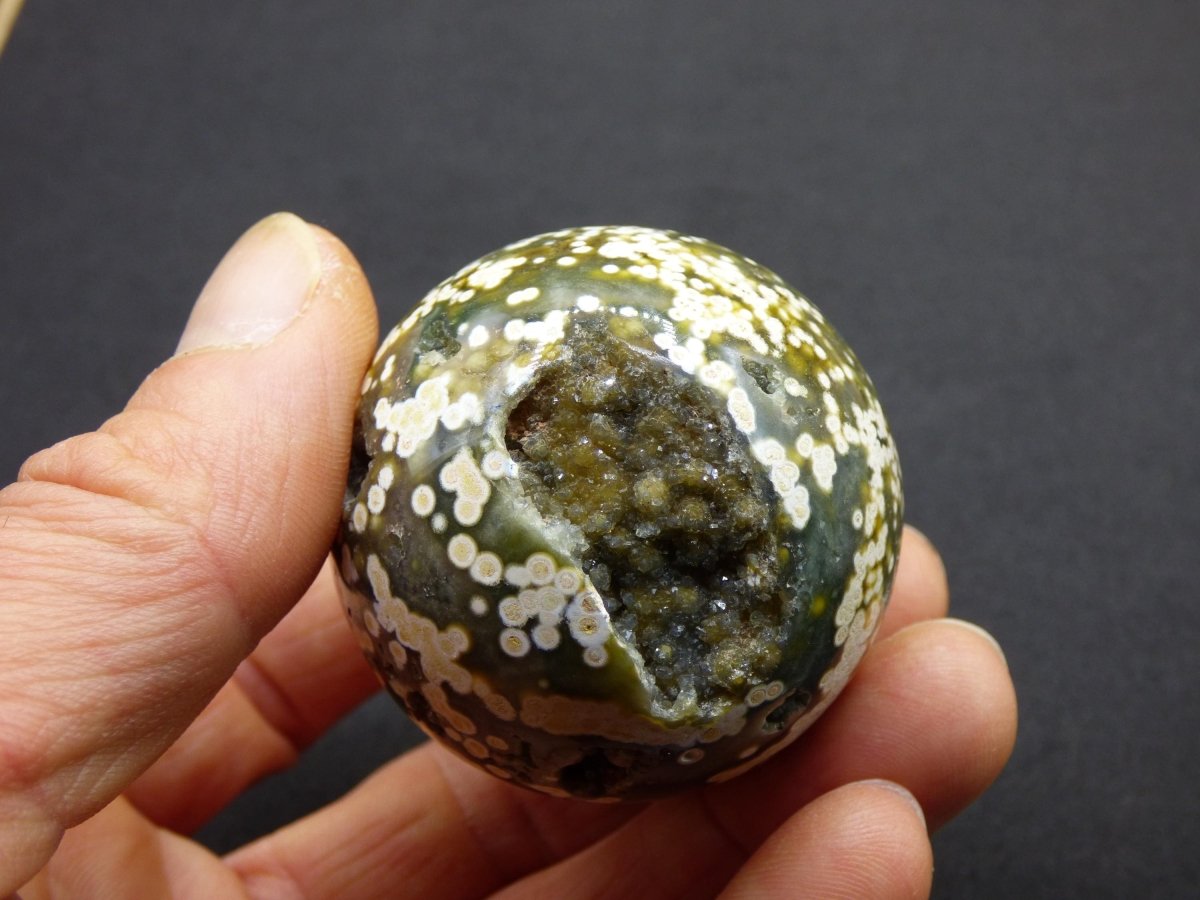 8 Adern Ocean Jaspis Orbicular grün weiß - Edelstein Kugel Rarität Natur Heilstein Deko Kristall Geschenk Er Sie Mann Frau Energie Selten - Art of Nature Berlin