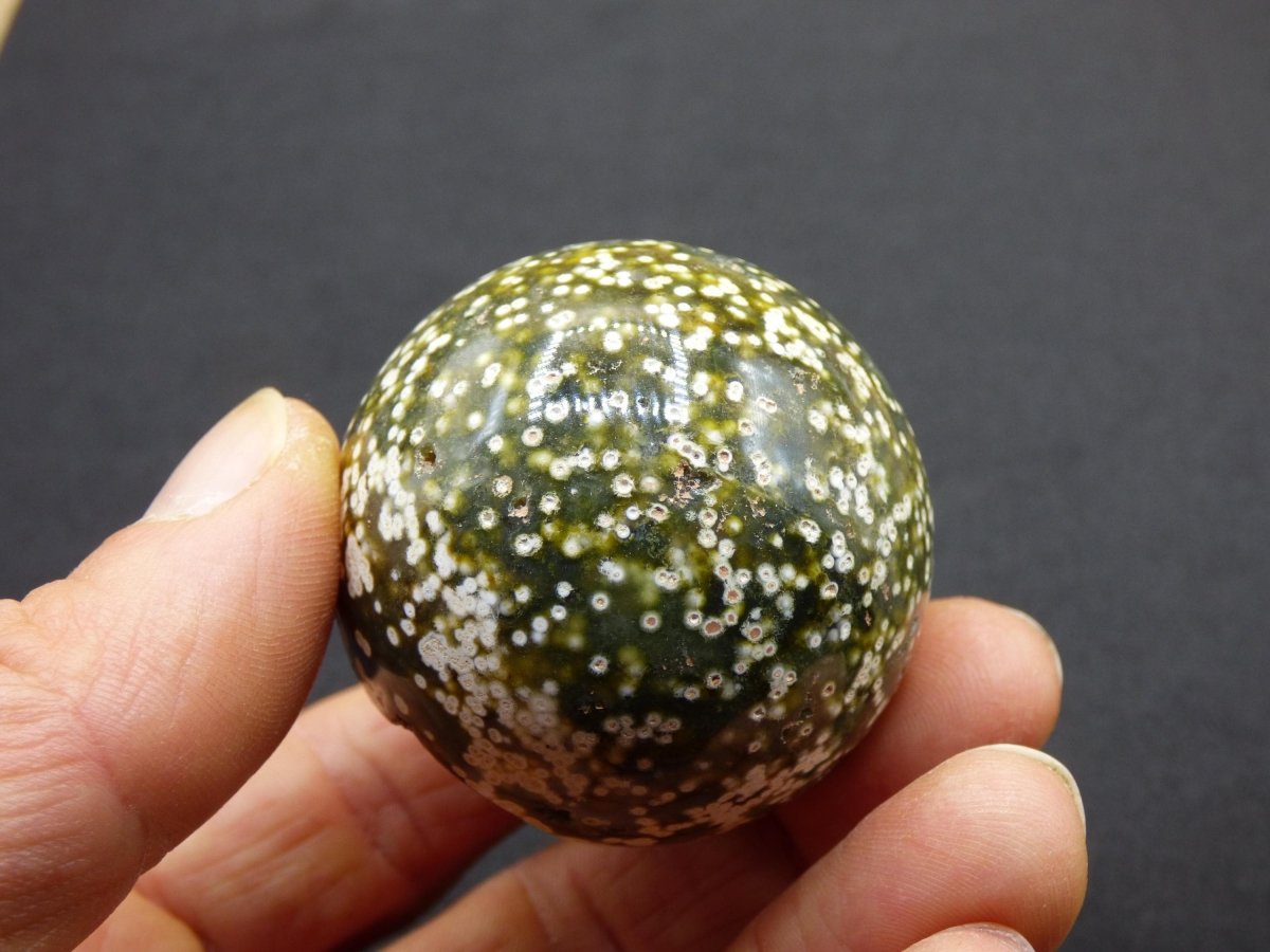 8 Adern Ocean Jaspis Orbicular grün weiß - Edelstein Kugel Rarität Natur Heilstein Deko Kristall Geschenk Er Sie Mann Frau Energie Selten - Art of Nature Berlin