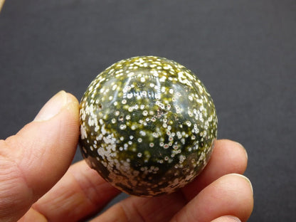 8 Adern Ocean Jaspis Orbicular grün weiß - Edelstein Kugel Rarität Natur Heilstein Deko Kristall Geschenk Er Sie Mann Frau Energie Selten - Art of Nature Berlin