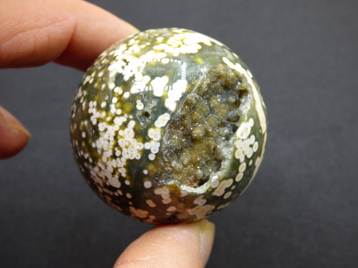 8 Adern Ocean Jaspis Orbicular grün weiß - Edelstein Kugel Rarität Natur Heilstein Deko Kristall Geschenk Er Sie Mann Frau Energie Selten - Art of Nature Berlin
