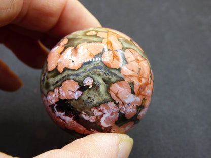 8 Adern Ocean Jaspis Orbicular rot grün Edelstein Kugel Rarität Natur Heilstein Deko Kristall Geschenk Er Sie Mann Frau Haus Energie Selten - Art of Nature Berlin