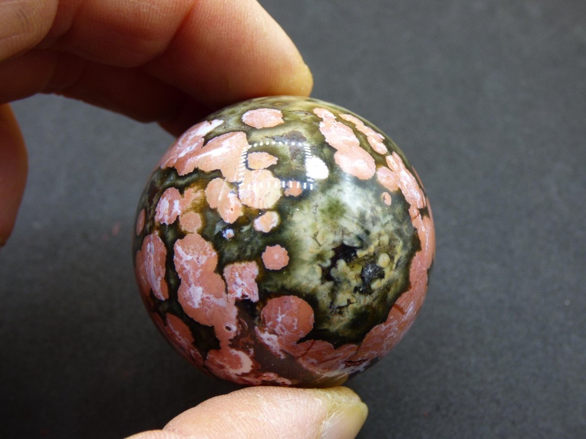 8 Adern Ocean Jaspis Orbicular rot grün Edelstein Kugel Rarität Natur Heilstein Deko Kristall Geschenk Er Sie Mann Frau Haus Energie Selten - Art of Nature Berlin