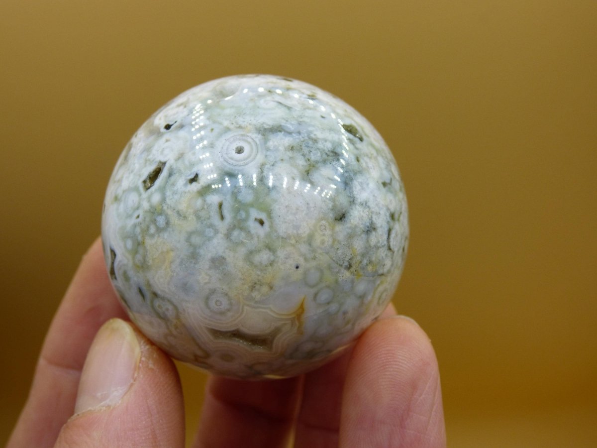 8 Adern Ocean Jaspis Orbicular weiß - Edelstein Kugel Rarität Natur Heilstein Deko Kristall Geschenk Er Sie Mann Frau Haus Energie Selten - Art of Nature Berlin