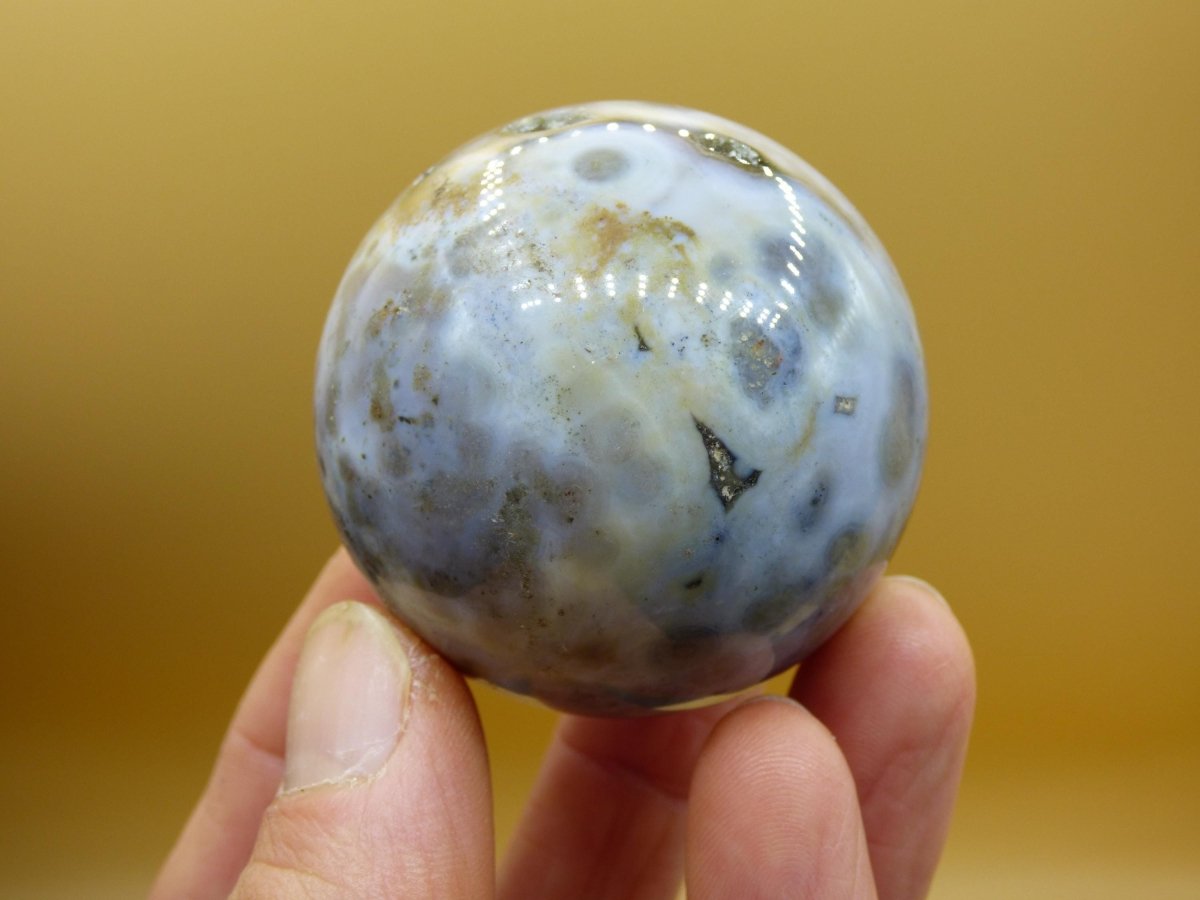 8 Adern Ocean Jaspis Orbicular weiß - Edelstein Kugel Rarität Natur Heilstein Deko Kristall Geschenk Er Sie Mann Frau Haus Energie Selten - Art of Nature Berlin