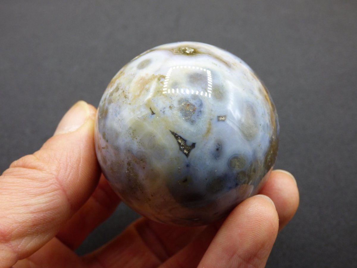 8 Adern Ocean Jaspis Orbicular weiß - Edelstein Kugel Rarität Natur Heilstein Deko Kristall Geschenk Er Sie Mann Frau Haus Energie Selten - Art of Nature Berlin