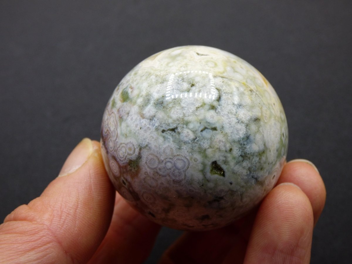 8 Adern Ocean Jaspis Orbicular weiß - Edelstein Kugel Rarität Natur Heilstein Deko Kristall Geschenk Er Sie Mann Frau Haus Energie Selten - Art of Nature Berlin