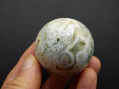8 Adern Ocean Jaspis Orbicular weiß - Edelstein Kugel Rarität Natur Heilstein Deko Kristall Geschenk Er Sie Mann Frau Haus Energie Selten - Art of Nature Berlin
