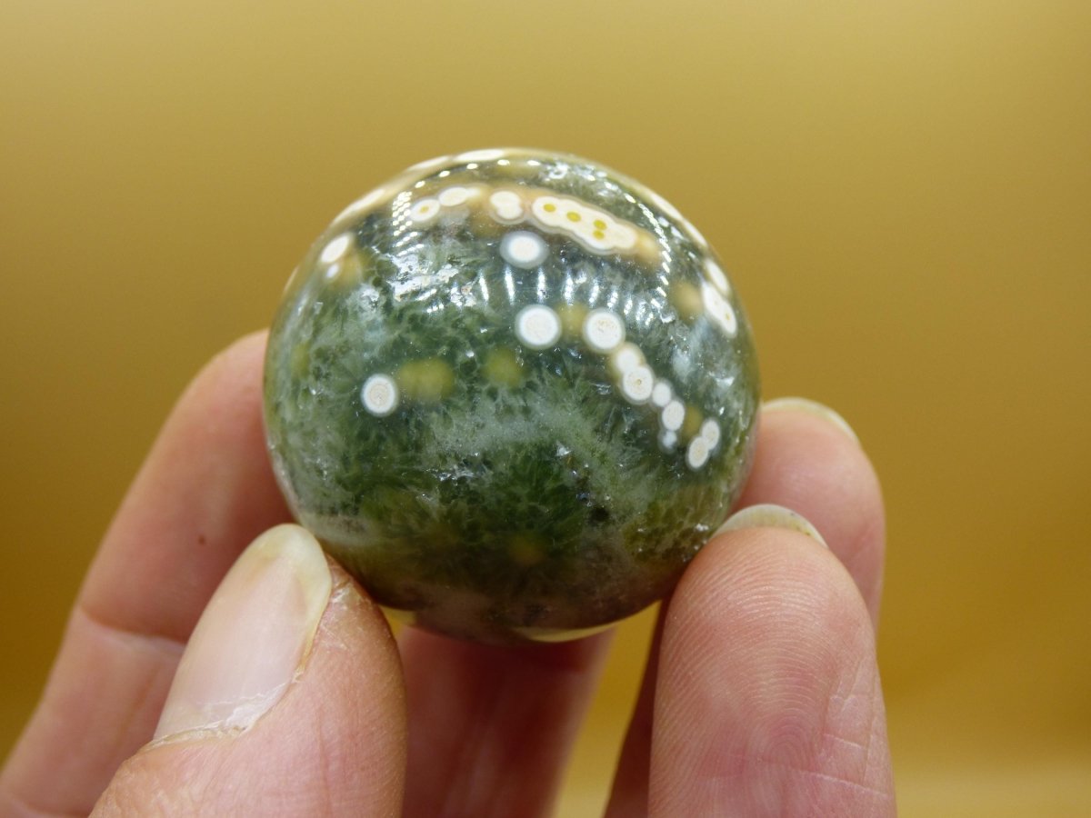 8 Adern Ocean Jaspis Orbicular weiß grün Edelstein Kugel Natur Heilstein Deko Kristall Geschenk Er Sie Mann Frau Haus Wohnung Energie Selten - Art of Nature Berlin