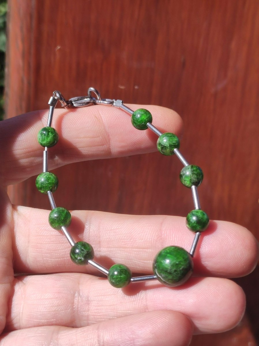 8&10mm Diopsid AAA Qualität Edelstein Perlen Edelstahl Armband grün Natur Heilstein Kristall Rarität Ethno Chromdiopsid Geschenk Mann Freund - Art of Nature Berlin