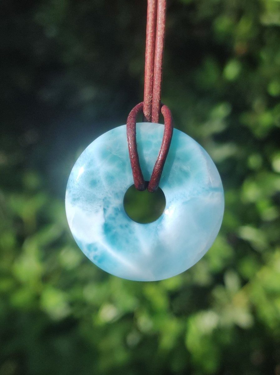 AAA Larimar Atlantis Stone Donut Edelstein Kette blau Natur HIPPIE Boho Heilstein Kristalle Schmuck Anhänger Mann Frau Kind Geschenk Er Sie - Art of Nature Berlin