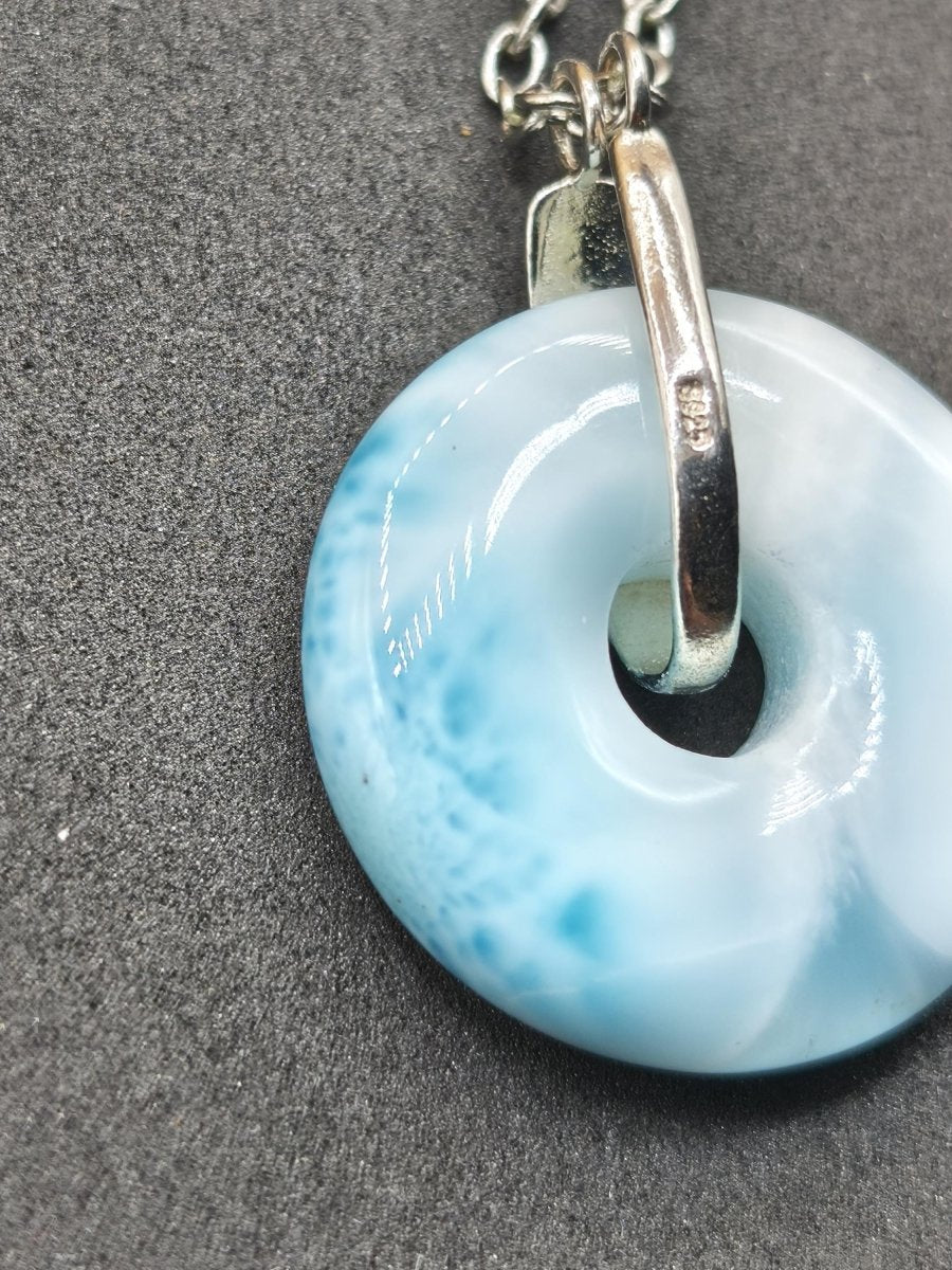 AAA Larimar Edelstein Kette 925 Silber Donut blau Heilstein Rarität Natur Geschenk Mann Frau Er Sie Energie Kraft Glück Meer Himmel Mineral - Art of Nature Berlin