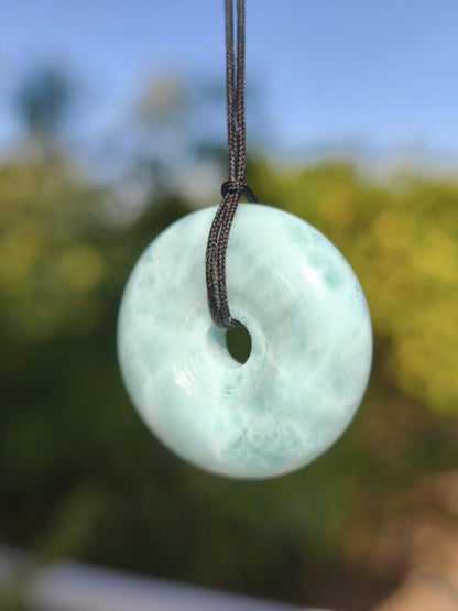 AAA Larimar Schutz Donut Edelstein Kette blau Heilstein Rarität Natur Frau Geschenk Mann Frau Er Sie Energie Kraft Glück - Art of Nature Berlin