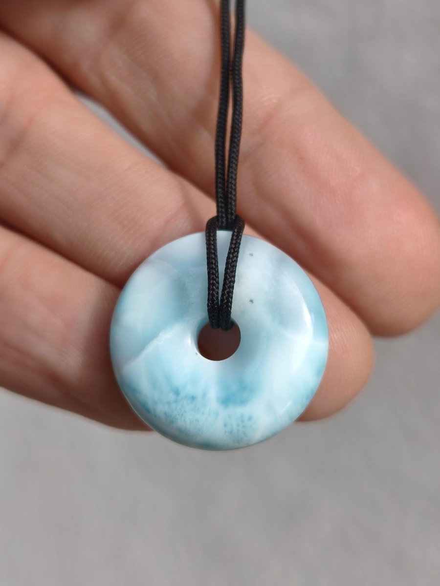 AAA Larimar Schutz Donut Edelstein Kette blau Heilstein Rarität Natur Frau Geschenk Mann Frau Er Sie Energie Kraft Glück - Art of Nature Berlin