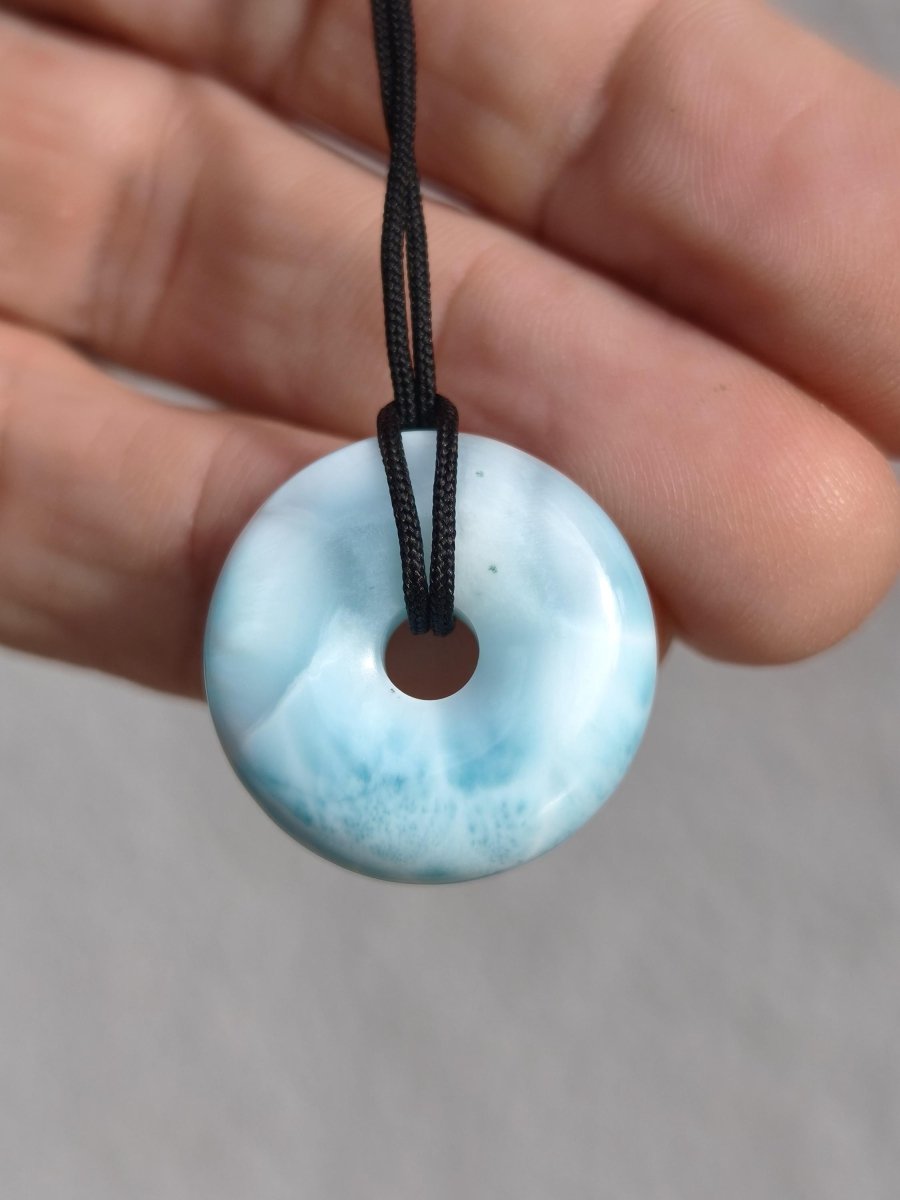 AAA Larimar Schutz Donut Edelstein Kette blau Heilstein Rarität Natur Frau Geschenk Mann Frau Er Sie Energie Kraft Glück - Art of Nature Berlin