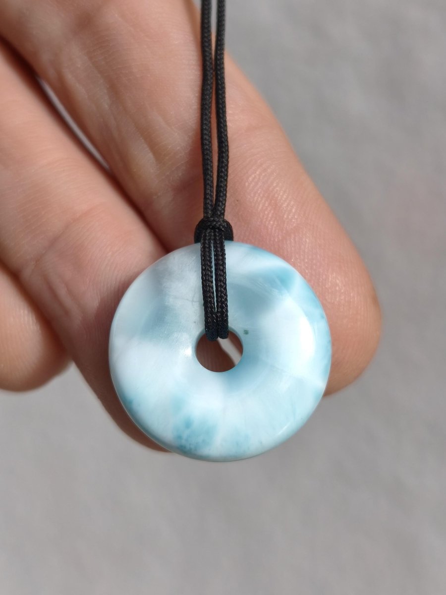 AAA Larimar Schutz Donut Edelstein Kette blau Heilstein Rarität Natur Frau Geschenk Mann Frau Er Sie Energie Kraft Glück - Art of Nature Berlin