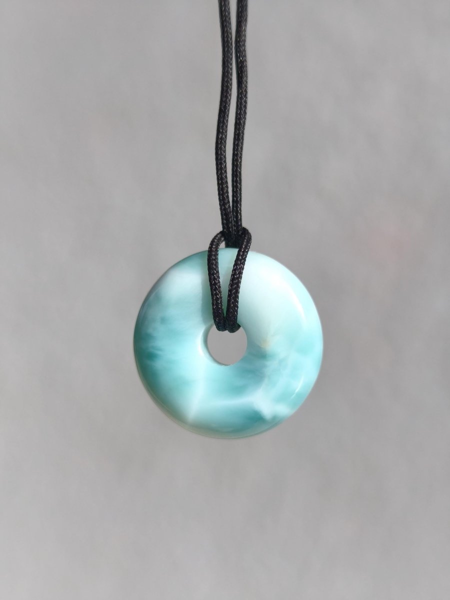 AAA Larimar Schutz Donut Edelstein Kette blau Heilstein Rarität Natur Frau Geschenk Mann Frau Er Sie Energie Kraft Glück - Art of Nature Berlin