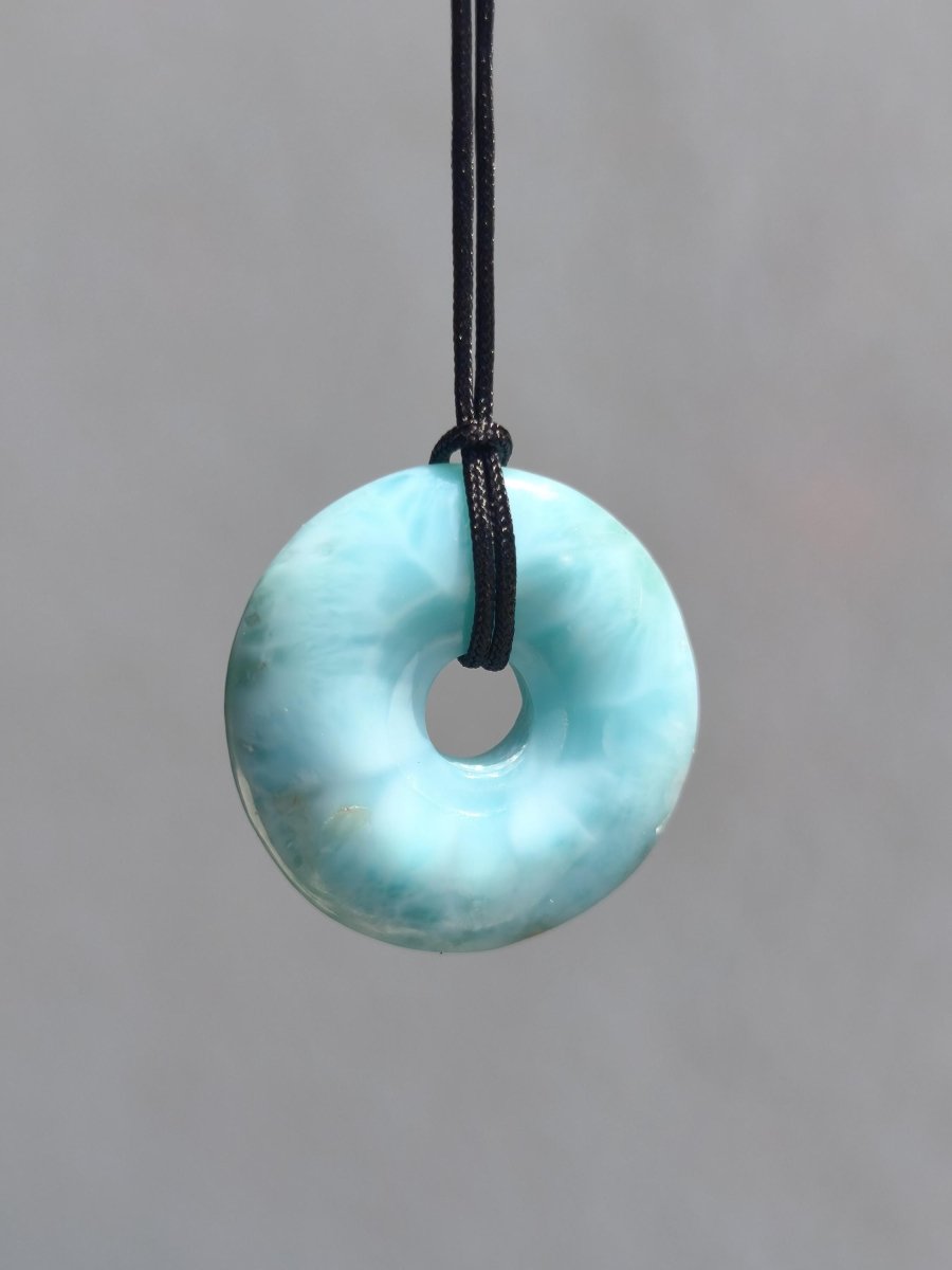 AAA Larimar Schutz Donut Edelstein Kette blau Heilstein Rarität Natur Frau Geschenk Mann Frau Er Sie Energie Kraft Glück - Art of Nature Berlin
