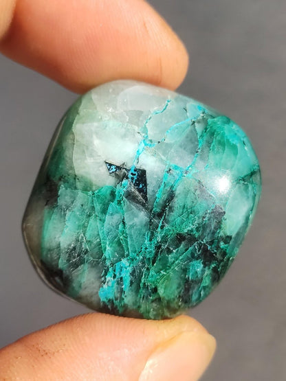 AAA Quantum Quattro Chrysocoll Shattuckit Quarz Azurit blau Natur Heilstein Meditation Ritual Indianer Schamanen Edelstein Mineral Sammler - Art of Nature Berlin