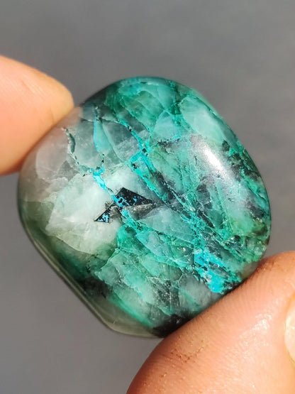 AAA Quantum Quattro Chrysocoll Shattuckit Quarz Azurit blau Natur Heilstein Meditation Ritual Indianer Schamanen Edelstein Mineral Sammler - Art of Nature Berlin