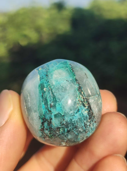 AAA Quantum Quattro Chrysocoll Shattuckit Quarz Azurit blau Natur Heilstein Meditation Ritual Indianer Schamanen Edelstein Mineral Sammler - Art of Nature Berlin