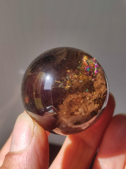 AAA Rutilquarz ~ Magische Edelstein Kugel Deko Sphere Klar Meditation Natur Heilstein Wohnen Sammler Rarität Hochwertig Art of Nature - Art of Nature Berlin