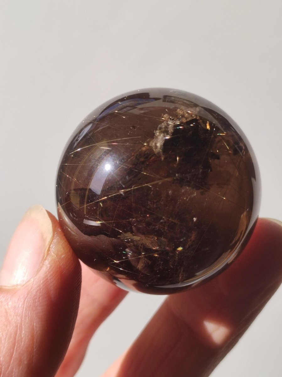 AAA Rutilquarz ~ Magische Edelstein Kugel Deko Sphere Klar Meditation Natur Heilstein Wohnen Sammler Rarität Hochwertig Art of Nature - Art of Nature Berlin