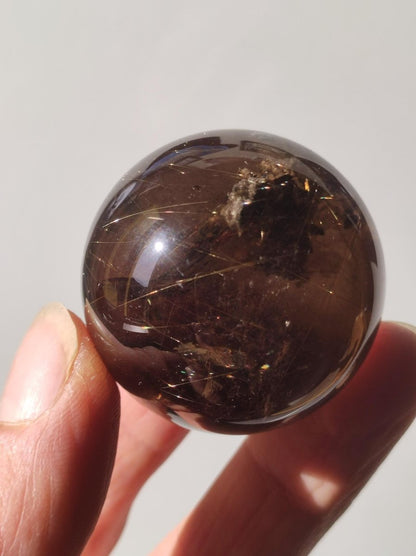 AAA Rutilquarz ~ Magische Edelstein Kugel Deko Sphere Klar Meditation Natur Heilstein Wohnen Sammler Rarität Hochwertig Art of Nature - Art of Nature Berlin