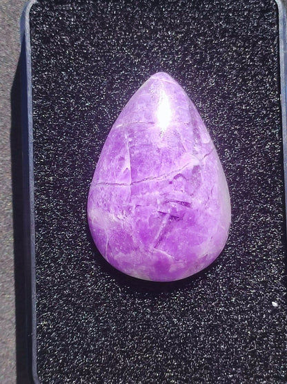 AAA Sugilith 100% Natürlicher GEL Sugilite Cabochon Sammler Mineral hochwertig edel Geldanlage Investition Heilstein Rarität Unikat - Art of Nature Berlin