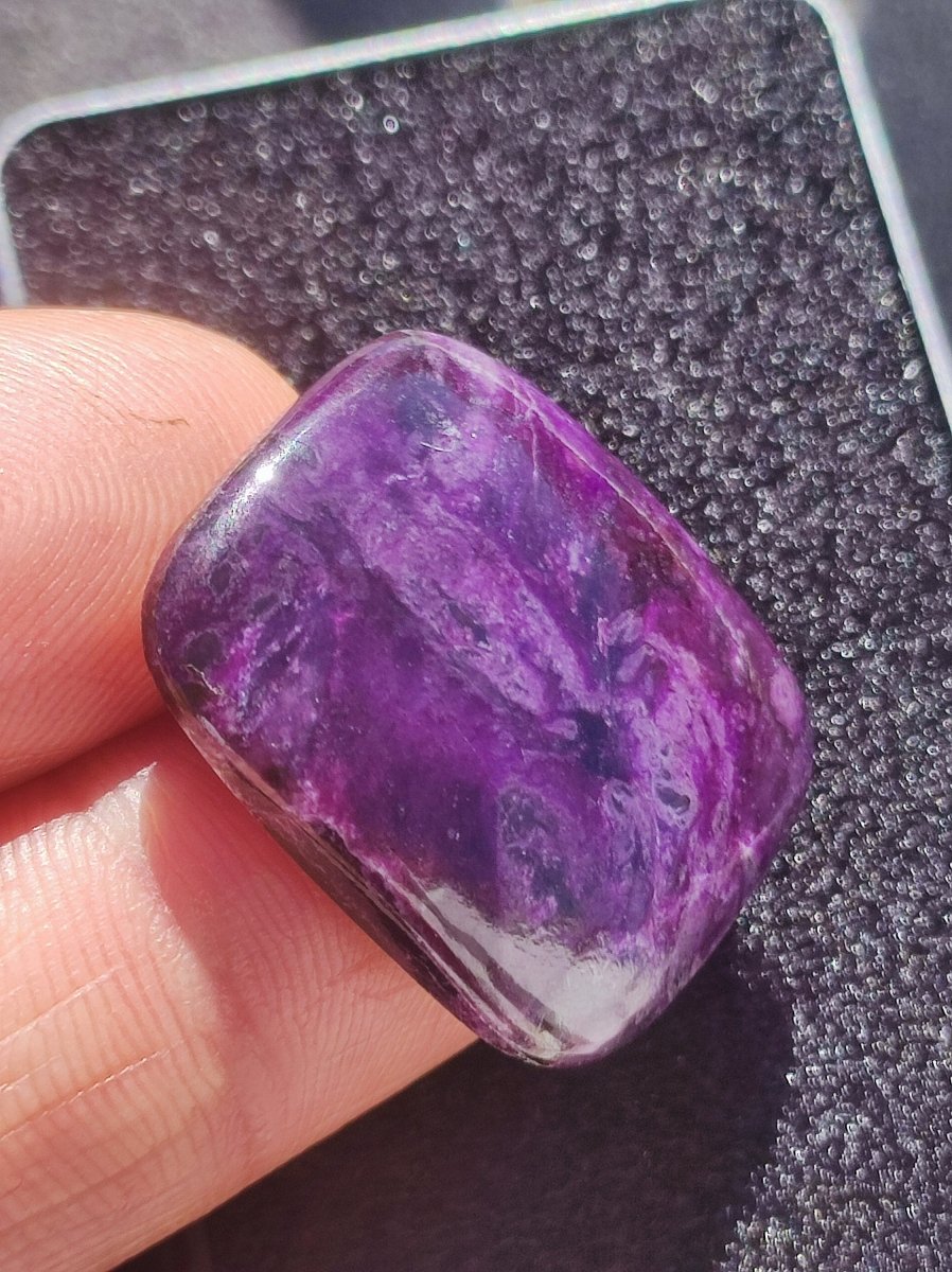 AAA Sugilith 100% Natürlicher GEL Sugilite Cabochon Sammler Mineral hochwertig edel Geldanlage Investition Heilstein Rarität Unikat - Art of Nature Berlin