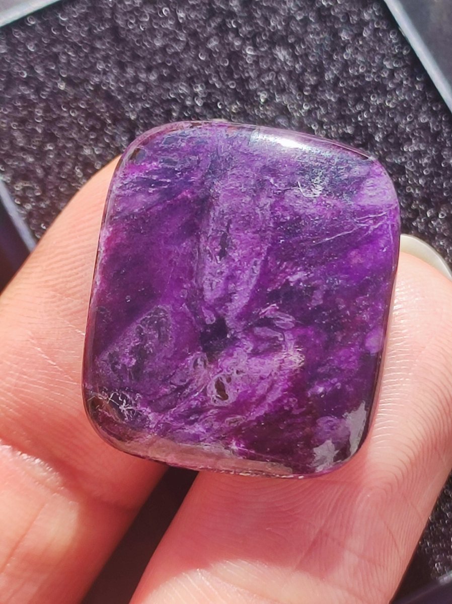 AAA Sugilith 100% Natürlicher GEL Sugilite Cabochon Sammler Mineral hochwertig edel Geldanlage Investition Heilstein Rarität Unikat - Art of Nature Berlin