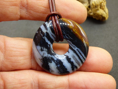 Achat black schwarz 30mm - Edelstein Donut Kette Mann Frau Vater Mutter Tochter Freund Heilstein Glück Schmuck Hippie Natur Rarität Geschenk - Art of Nature Berlin