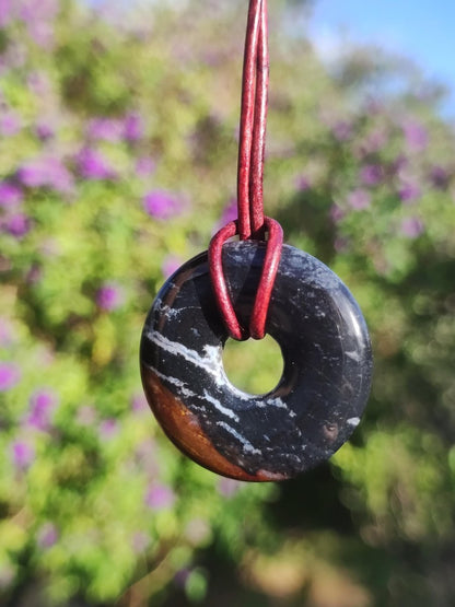 Achat black schwarz 30mm - Edelstein Donut Kette Mann Frau Vater Mutter Tochter Freund Heilstein Glück Schmuck Hippie Natur Rarität Geschenk - Art of Nature Berlin