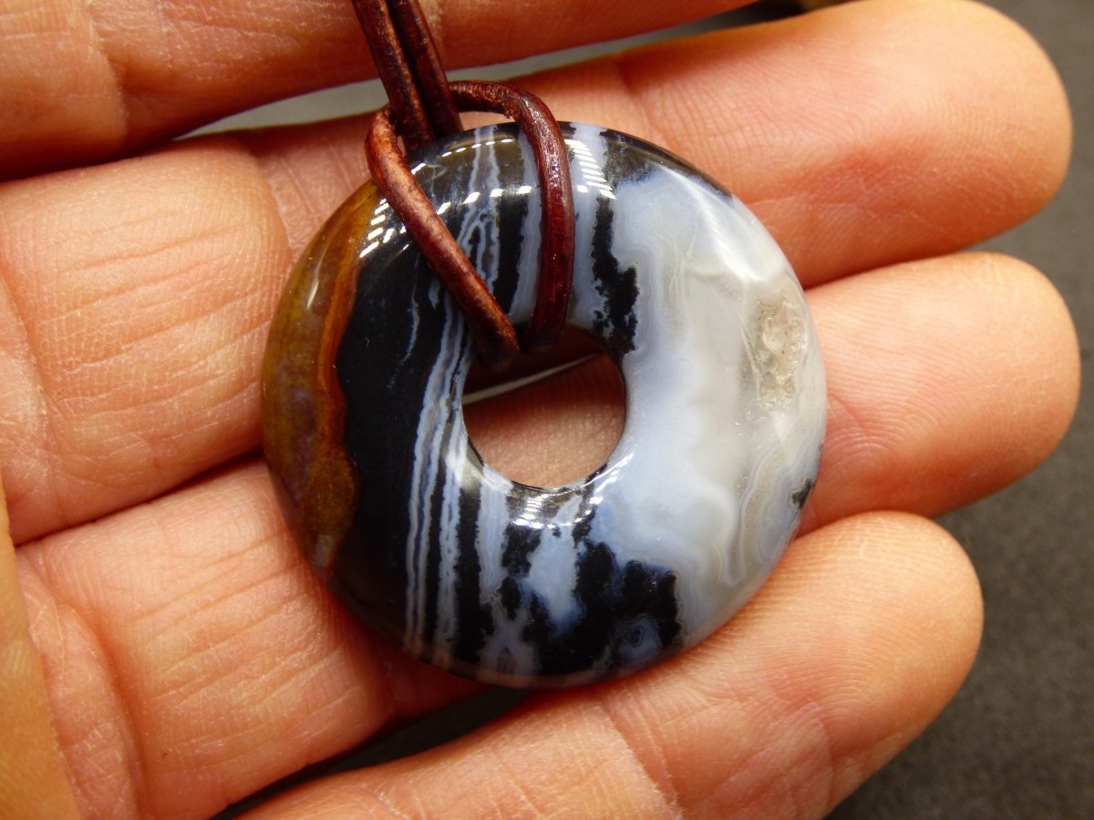 Achat black schwarz 30mm - Edelstein Donut Kette Mann Frau Vater Mutter Tochter Freund Heilstein Glück Schmuck Hippie Natur Rarität Geschenk - Art of Nature Berlin