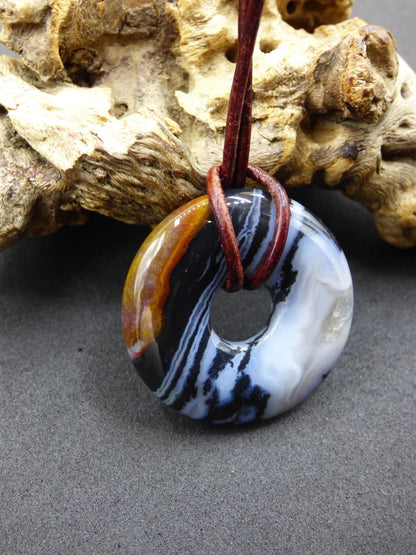 Achat black schwarz 30mm - Edelstein Donut Kette Mann Frau Vater Mutter Tochter Freund Heilstein Glück Schmuck Hippie Natur Rarität Geschenk - Art of Nature Berlin