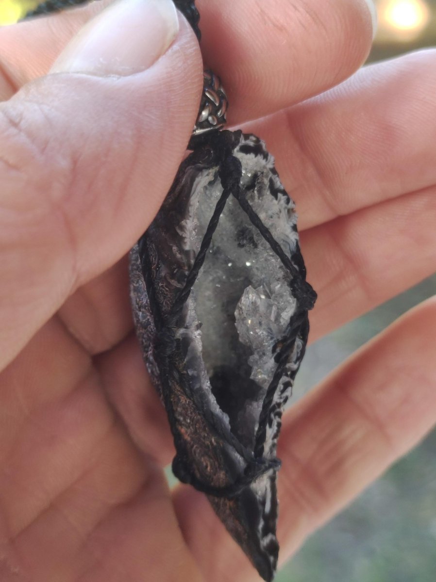 Achat Druzy Geode - Makramee Edelstein Kette Boho Ethno Vintage Natur Heilstein Energie Gechenk Er Sie Mann Frau Freundin Handarbeit Berlin - Art of Nature Berlin