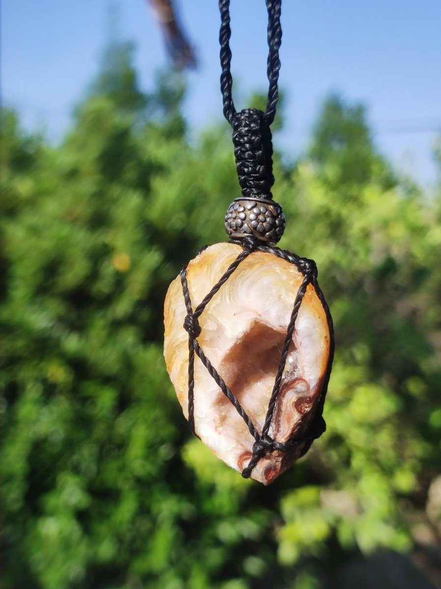 Achat Druzy Geode - Makramee Edelstein Kette Boho Ethno Vintage Natur Heilstein Energie Gechenk Er Sie Mann Frau Freundin Handarbeit Berlin - Art of Nature Berlin