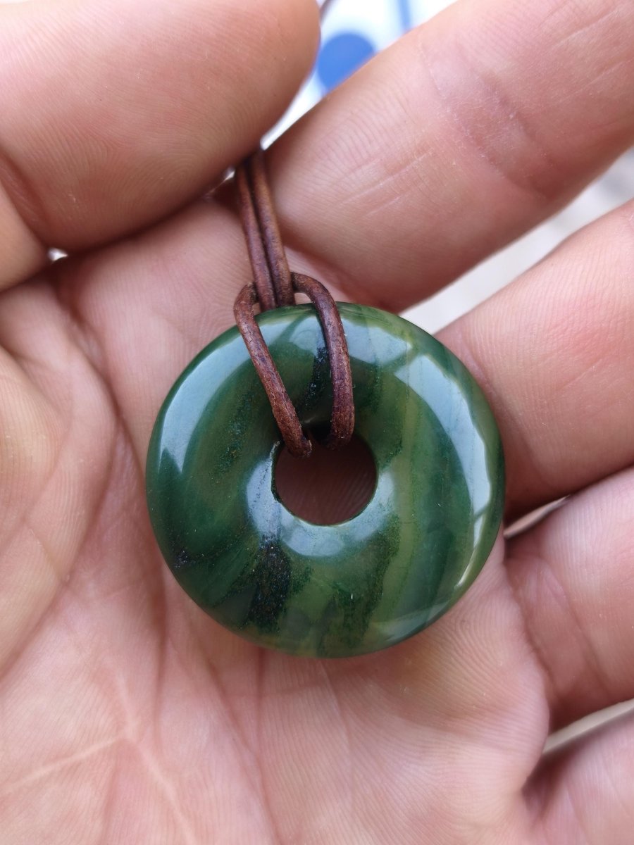 Africa Jade 30mm ~ Edelstein Donut Kette grün Natur Goa HIPPIE Heilstein Kristalle Anhänger Mann Frau Kind Geschenk Er Sie Bruder Schwester - Art of Nature Berlin