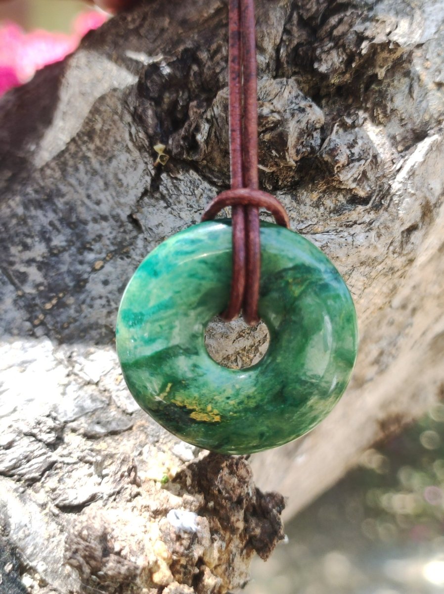 Africa Jade 30mm ~ Edelstein Donut Kette grün Natur Goa HIPPIE Heilstein Kristalle Anhänger Mann Frau Kind Geschenk Er Sie Bruder Schwester - Art of Nature Berlin