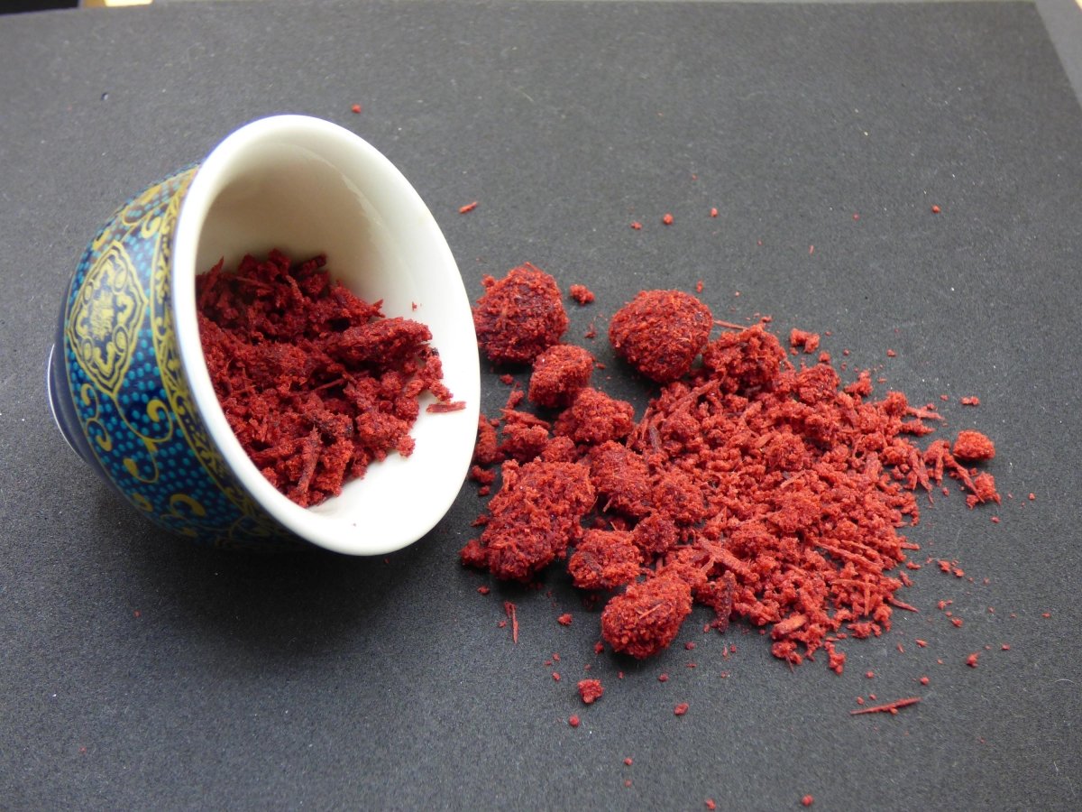 Aker Fassi Marokko Beauty Gesicht Maske Kur Haut Anti Aging Aufhellend Hohe Qualität Natürlich schön Geschenk Frau Sie Oriental - Art of Nature Berlin