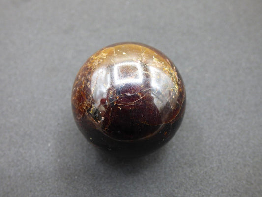 Almandin Granat - Edelstein Kugel rot Natur Heilstein Deko Kristall Geschenk Er Sie Mann Frau Freundin Haus Wohnung Energie Selten Sammler - Art of Nature Berlin