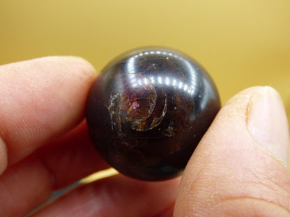 Almandin Granat - Edelstein Kugel rot Natur Heilstein Deko Kristall Geschenk Er Sie Mann Frau Freundin Haus Wohnung Energie Selten Sammler - Art of Nature Berlin