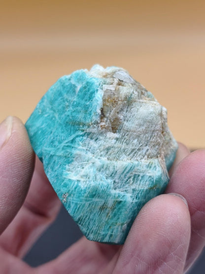 Amazonit Kristallstufe aus Colorado USA – Intensiv Türkisblau – 43 mm Heilstein Stufe Kristalle Sammler Rarität Selten - Art of Nature Berlin