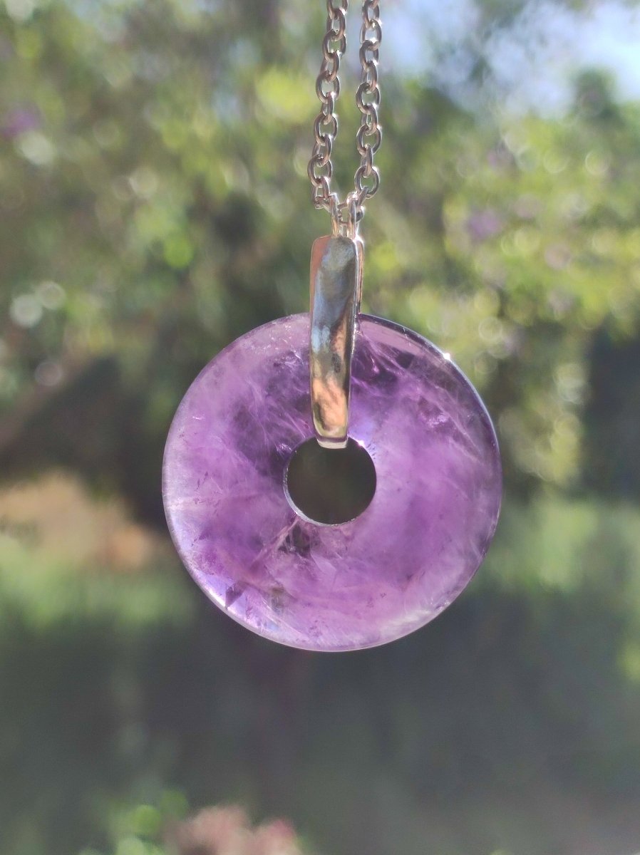 Amethyst ~ 925 Sterling Silber Edelstein Donut / Pi - Scheibe (chin. Schutzsymbol) ~ Kette Lila ~HIPPIE ~GOA ~Boho ~Ethno ~Nature ~Heilstein - Art of Nature Berlin