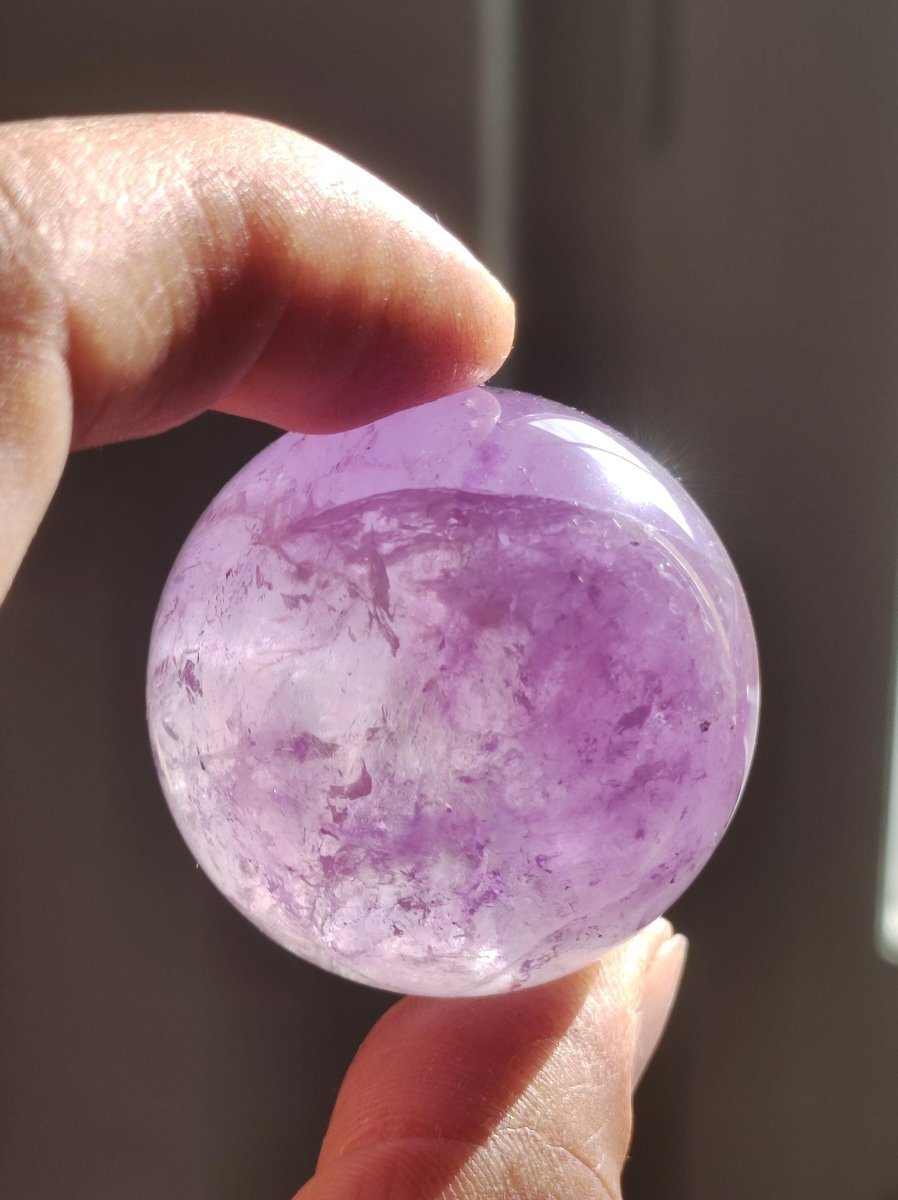 Amethyst A - Edelstein Kugel Deko Sphere Massage Kristall Spielkugel Meditation Heilstein Frau Mann Geschenk Er Sie Haus Energie Traum Wohn - Art of Nature Berlin