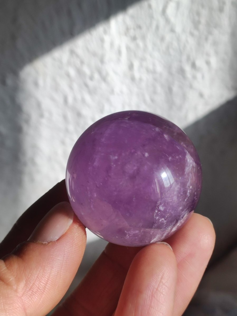 Amethyst A - Edelstein Kugel Deko Sphere Massage Kristall Spielkugel Meditation Heilstein Frau Mann Geschenk Er Sie Haus Energie Traum Wohn - Art of Nature Berlin