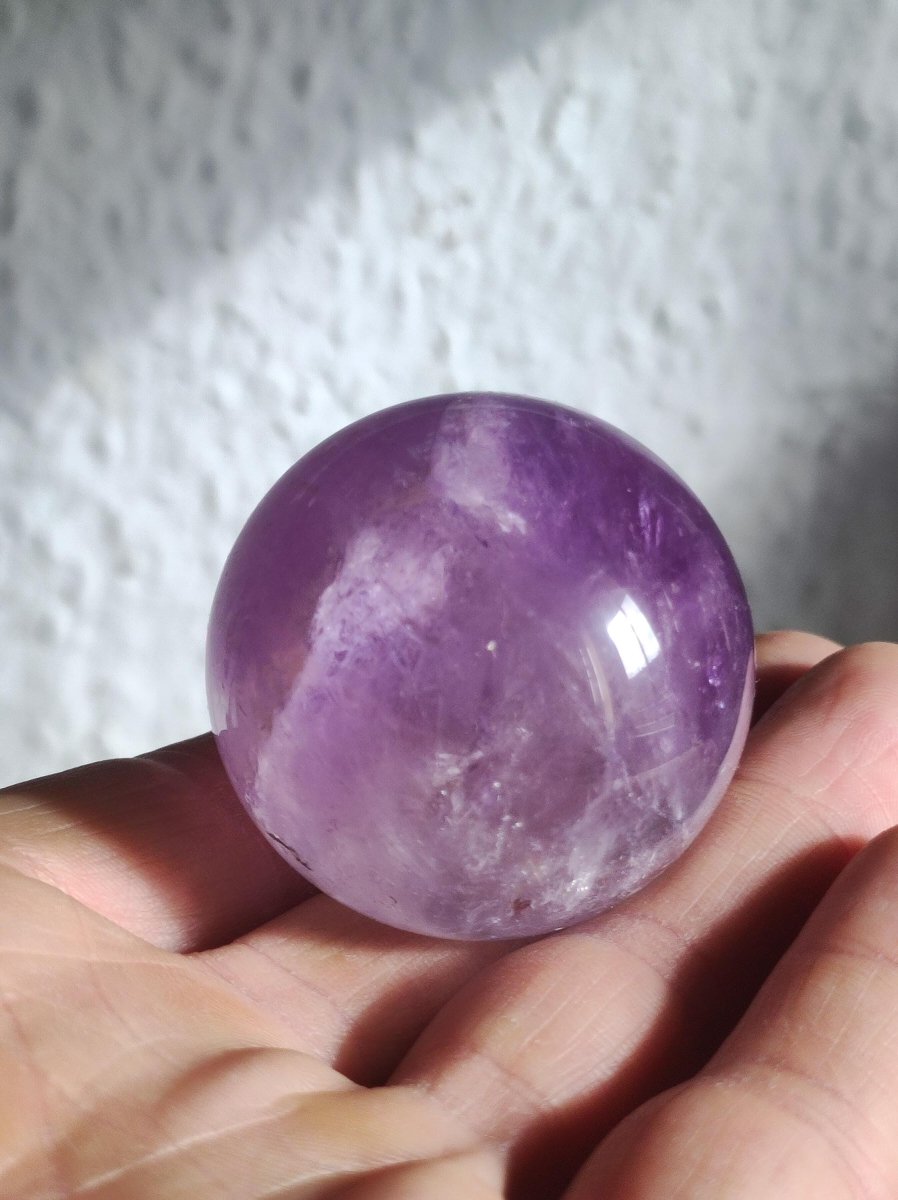 Amethyst A - Edelstein Kugel Deko Sphere Massage Kristall Spielkugel Meditation Heilstein Frau Mann Geschenk Er Sie Haus Energie Traum Wohn - Art of Nature Berlin