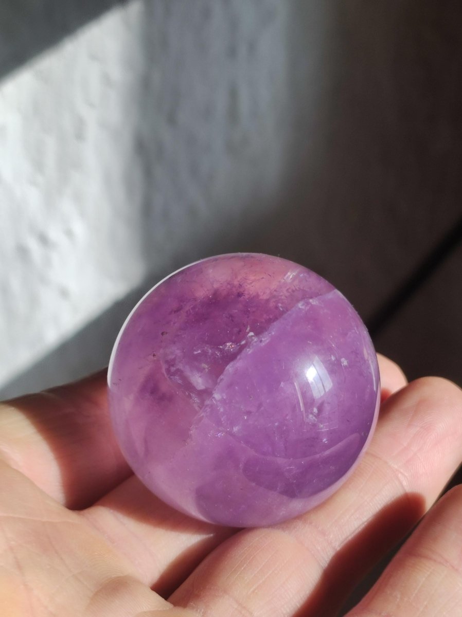 Amethyst A - Edelstein Kugel Deko Sphere Massage Kristall Spielkugel Meditation Heilstein Frau Mann Geschenk Er Sie Haus Energie Traum Wohn - Art of Nature Berlin