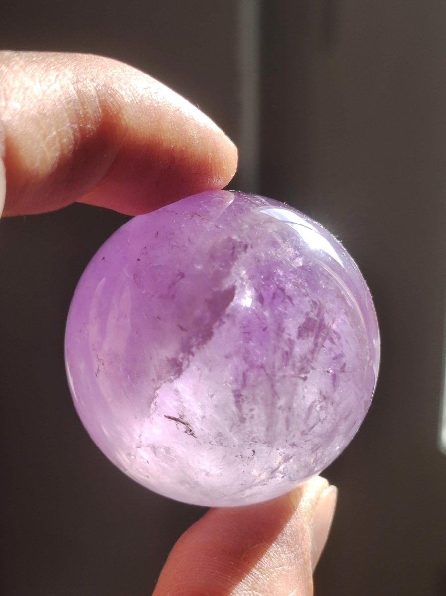 Amethyst A - Edelstein Kugel Deko Sphere Massage Kristall Spielkugel Meditation Heilstein Frau Mann Geschenk Er Sie Haus Energie Traum Wohn - Art of Nature Berlin