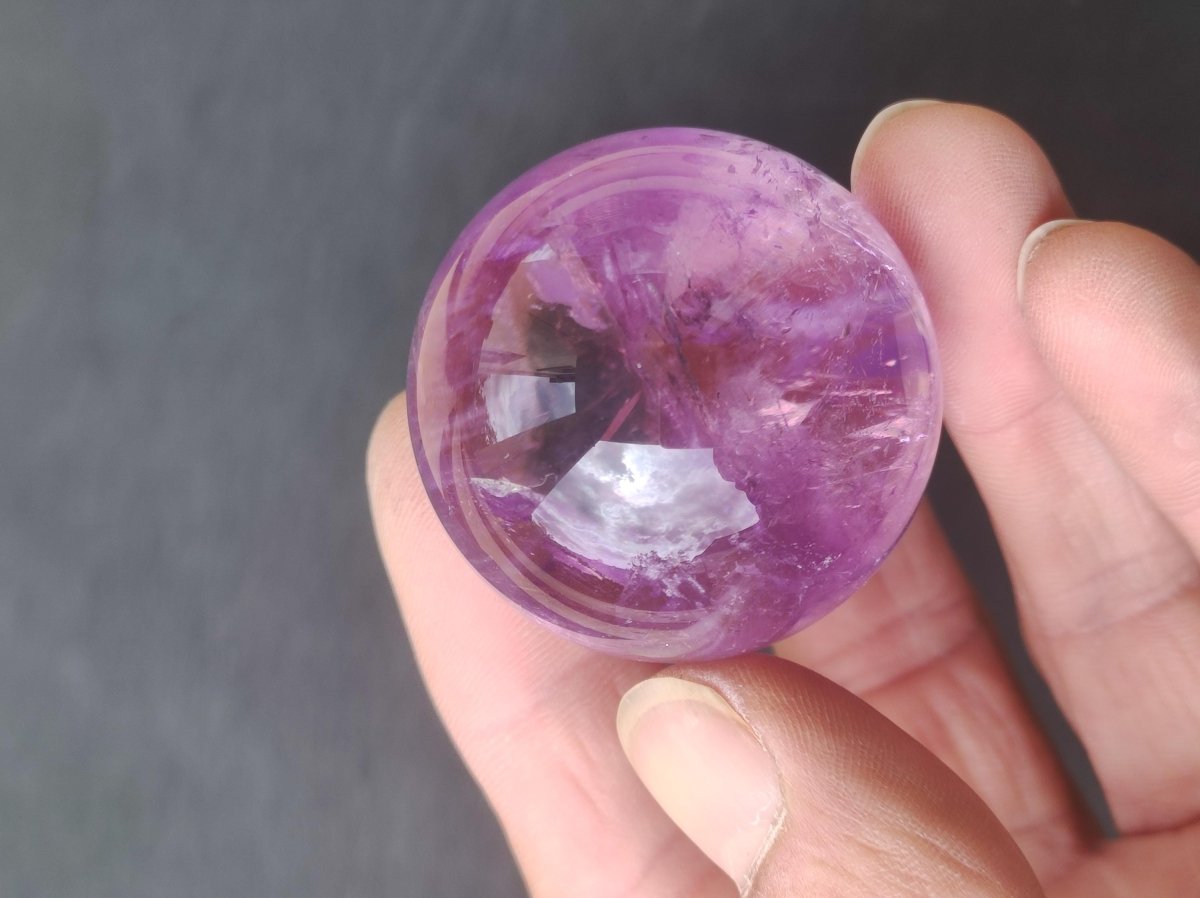 Amethyst A - Edelstein Kugel Deko Sphere Massage Kristall Spielkugel Meditation Heilstein Frau Mann Geschenk Er Sie Haus Energie Traum Wohn - Art of Nature Berlin