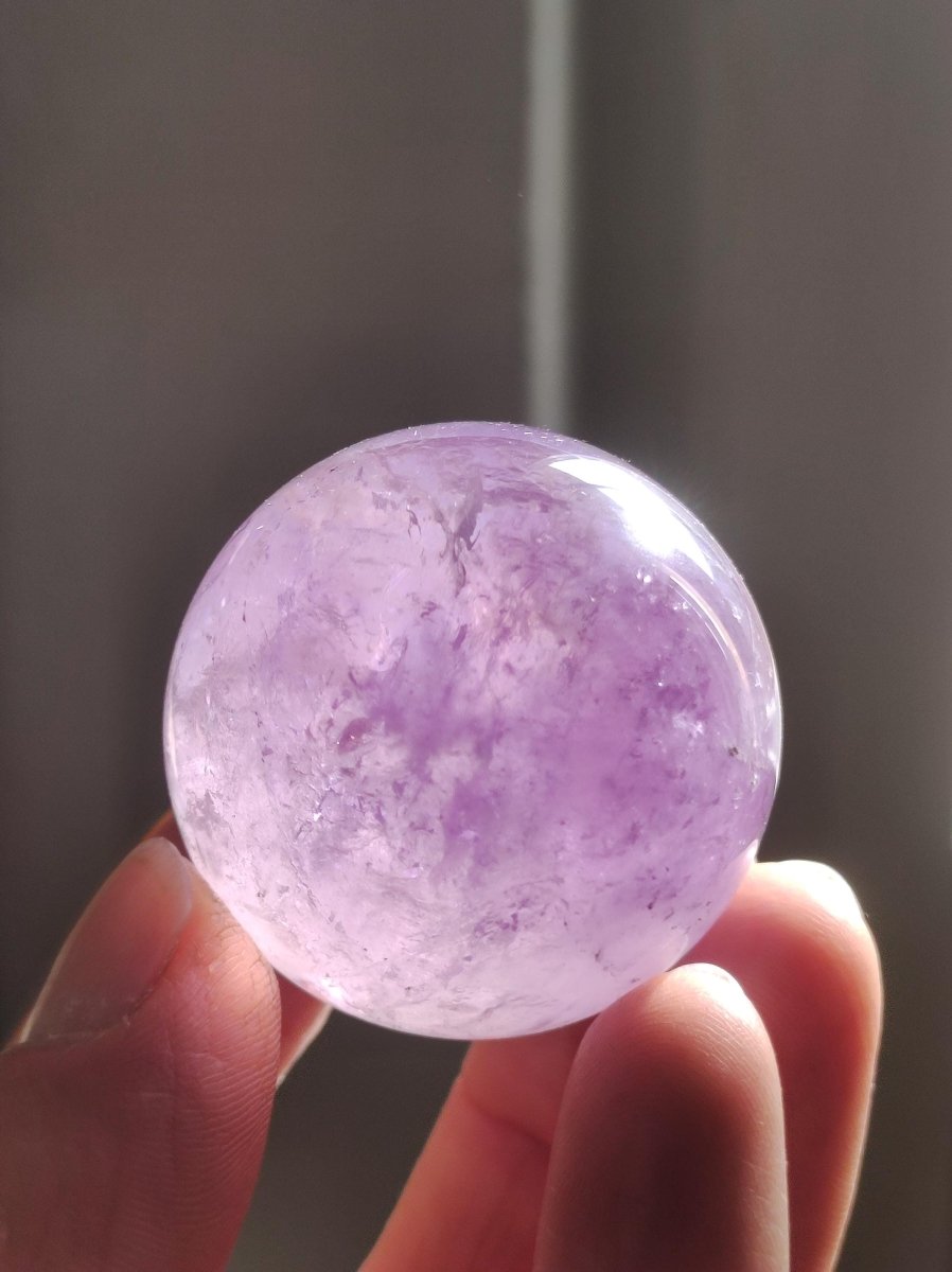 Amethyst A - Edelstein Kugel Deko Sphere Massage Kristall Spielkugel Meditation Heilstein Frau Mann Geschenk Er Sie Haus Energie Traum Wohn - Art of Nature Berlin